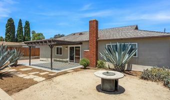 1561 Oak Hill Dr, Escondido, CA 92027