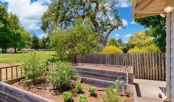 6828 Fairfield Dr, Santa Rosa, CA 95409