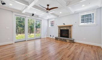 8905 HEMPSTEAD Ave, Bethesda, MD 20817