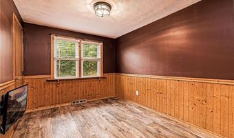 75 Hickory Dr, North Kingstown, RI 02852
