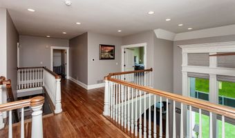 726 Stonegate Ct SW, Altoona, IA 50009