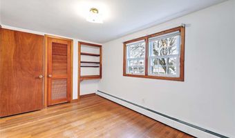 86 Rogers Ave, Barrington, RI 02806