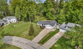 130 Graybark Ln, Amherst, OH 44001