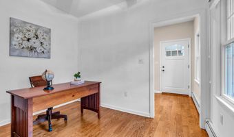 10 Greenwood Pl, Middletown, NJ 07748