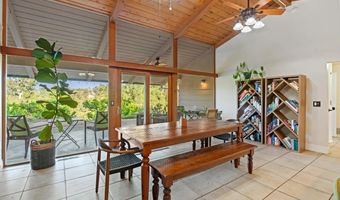 9835 Edgelake Dr, La Mesa, CA 91941