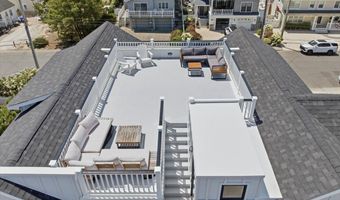 115 9TH St, Beach Haven, NJ 08008