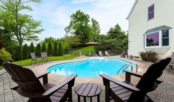 12 Fawn Ridge Dr, Brookfield, CT 06804