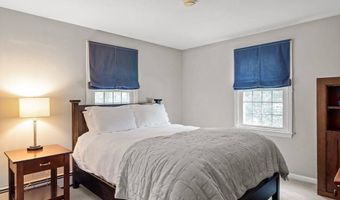 4 Noel Rd, Andover, MA 01810