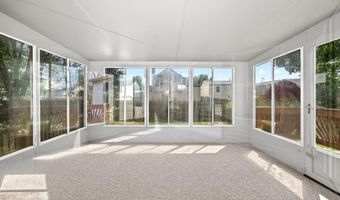 1081 Esther Dr, Columbus, OH 43207