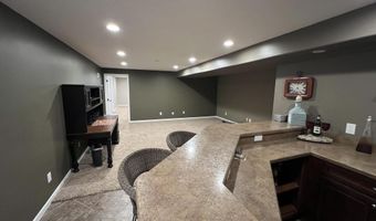 2499 Crestwood Dr, Adrian, MI 49221