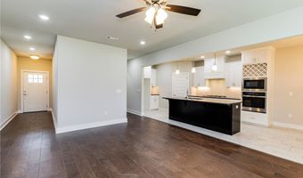 1930 Lordsburg Ct, Bentonville, AR 72713