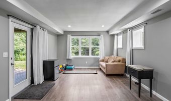 22438 Maple Rdg, Adel, IA 50003