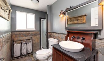 231 Dunn Ln, Lamoille, NV 89828