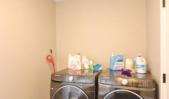 19 Virginia Ln, Bangor, ME 04401