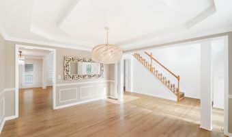 2558 Apple Ridge Ln, Amberley, OH 45236