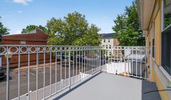 3709 GRANT Pl NE B, Washington, DC 20019