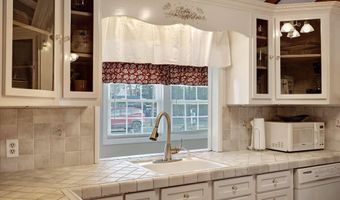 300 Hurley Ave, Bayville, NJ 08721