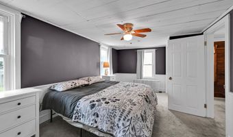 33 S 11TH St, Akron, PA 17501