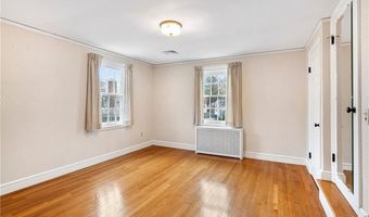 20 Elmsgate Way, East Providence, RI 02916