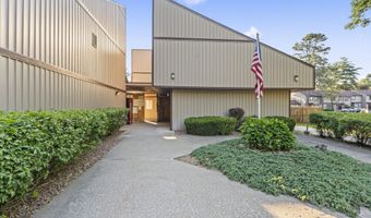 174 Williamsburg Ct, Albany, NY 12203