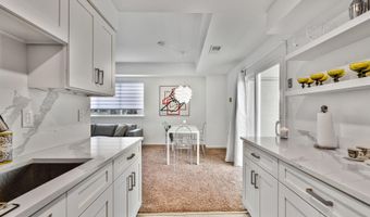 1211 S EADS St 810, Arlington, VA 22202