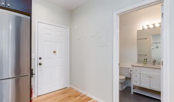 131 Main St 707, Burlington, VT 05401
