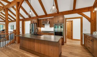 31 Cave Mountain Rd, Bartlett, NH 03812