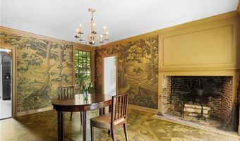 57 Farewell St, Newport, RI 02840