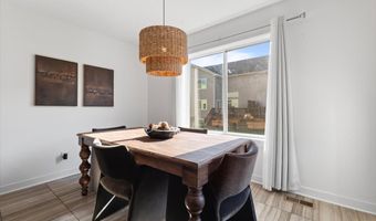 2231 NW Chapel Ln, Ankeny, IA 50023