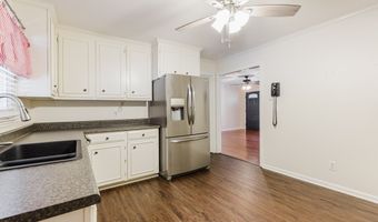 226 Edgewood Dr, Americus, GA 31709