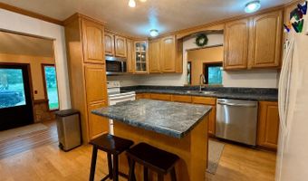 13498 Westbrook St, Ackley, IA 50601