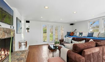 561 Middlesex Rd, Darien, CT 06820