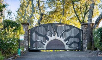 568 Sunset Dr, Angwin, CA 94508