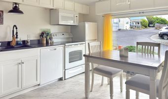 15765 HIGHWAY 101 8, Brookings, OR 97415