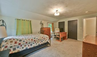 48 Central St, Auburn, MA 01501