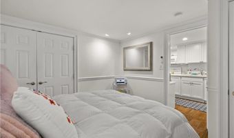 16 Shields St 2, Newport, RI 02840