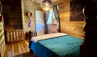 25 Hillbilly Hollar Rd, Bedford, IN 47421