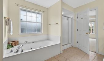 5614 Meadow Dr, Bartlesville, OK 74006