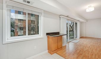 3232 S 28TH St 202, Alexandria, VA 22302