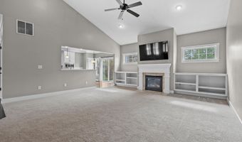 5730 Summerset Woods Dr, Alto, MI 49302