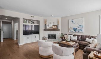 923 Merlo Ct, Carlsbad, CA 92011