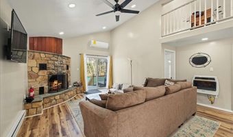 37 High Ridge Rd, Albrightsville, PA 18210