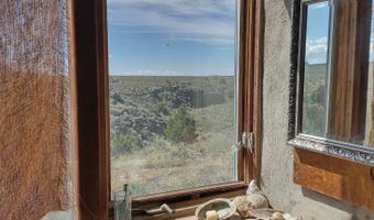 148 Starr Rd, Carson, NM 87517