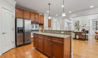 12516 Darvish Ln, Alpharetta, GA 30005