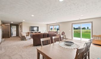 612 Iver Ave, Baltic, SD 57003