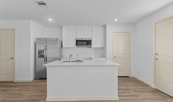 1025 Paddlefish Ln, Alvin, TX 77511