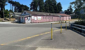 735 3RD St, Bandon, OR 97411