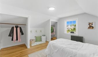 136 Frankfort St, Cranston, RI 02910