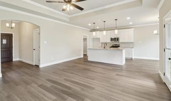 212 Navajo Trl, Alvarado, TX 76009