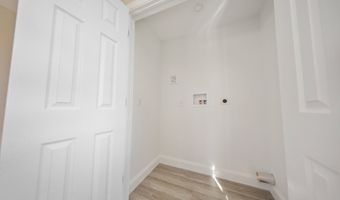 90 Battle St, Bristol, CT 06010